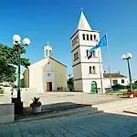 דירה House With Swimming Pool Blue Diamond פובליאנה