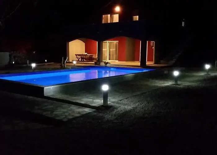 Апартаменты House With Swimming Pool Blue Diamond *