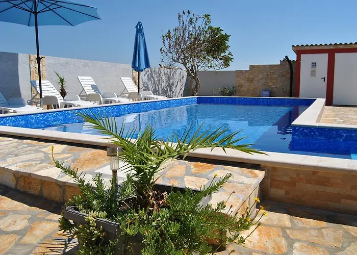 House With Swimming Pool Blue Diamond *